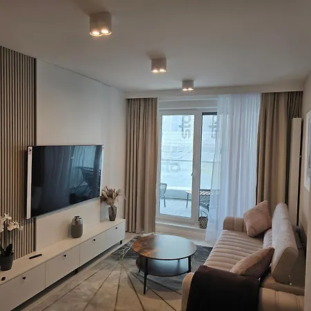 アパート Pearl ロゴボ